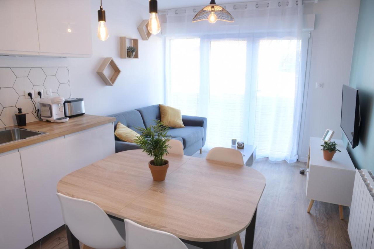 Appart T2 Avec Terrasse, Parking Et Wifi Angouleme Ngoại thất bức ảnh