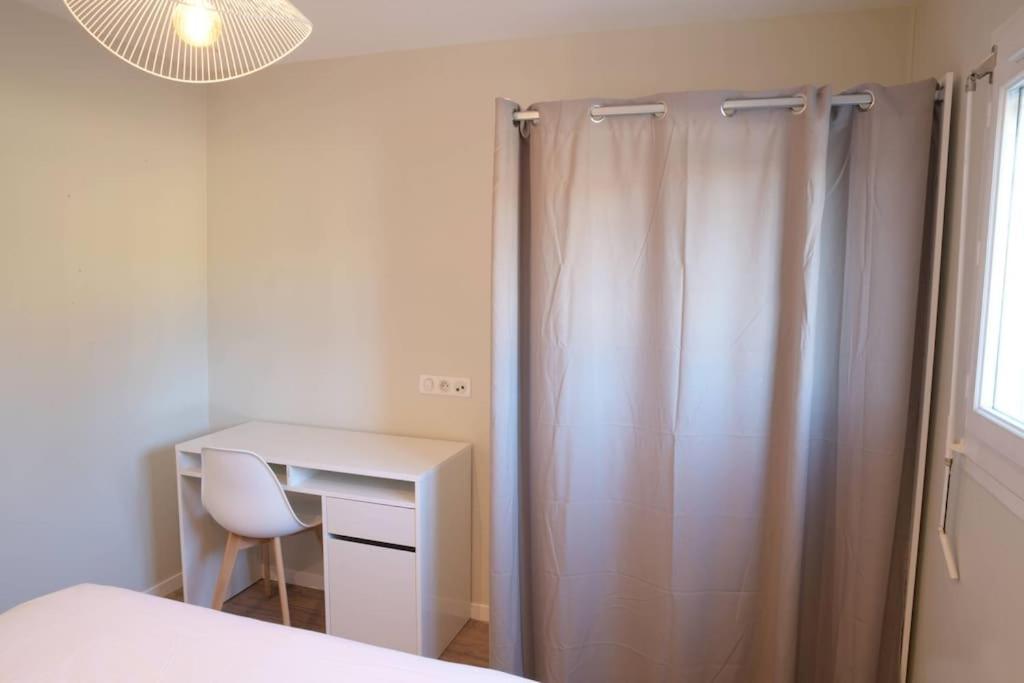 Appart T2 Avec Terrasse, Parking Et Wifi Angouleme Ngoại thất bức ảnh